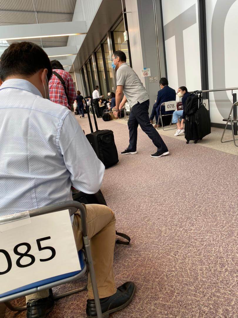 空港での待機所