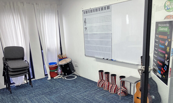 ステラーインターナショナルスクール音楽室