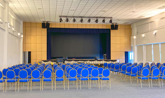 クレセンドヘルプインターナショナルスクール講堂