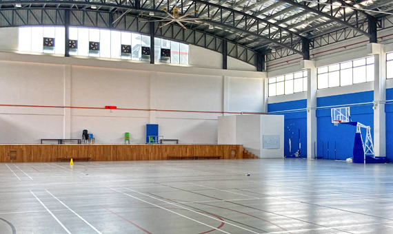 クレセンドヘルプインターナショナルスクール体育館