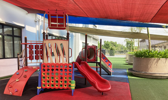 クレセンドヘルプインターナショナルスクールプレイグラウンド