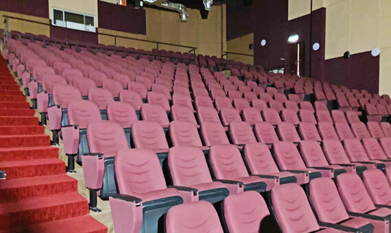 インビクタスインターナショナルスクール スプリングヒルズ校講堂