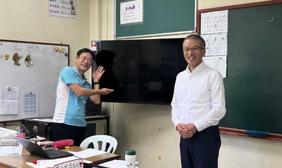 寄贈をさせていただいたジョホールバル日本人学校にて